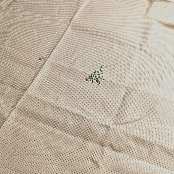 Incomplete Janlynn Christmas Counted Cross Stitch Santa Tree Skirt Kit Holiday - Picture 3 of 8